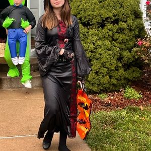 Bat vampiress Halloween costume